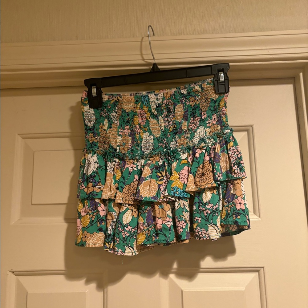 Isabella’s Cabinet Green floral mini skirt by Skylar + Madison